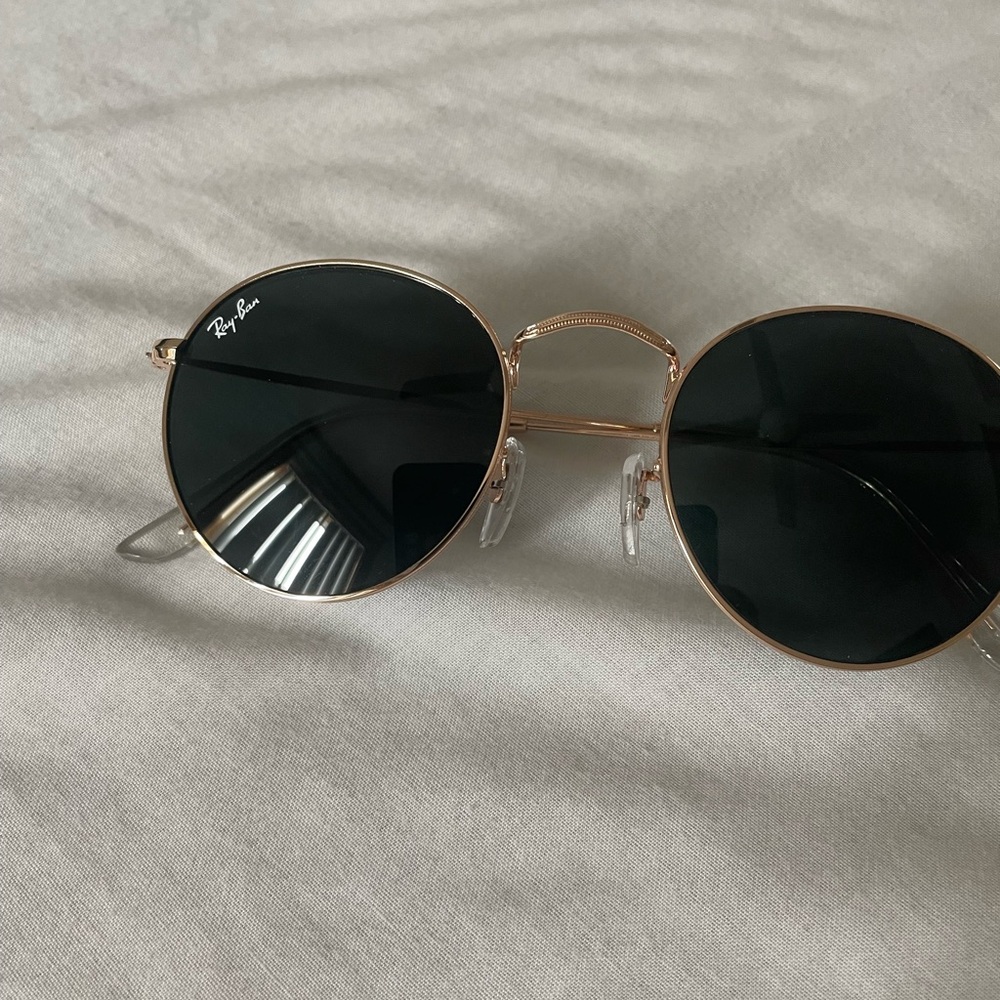 Ray ban sunglasses round frame
